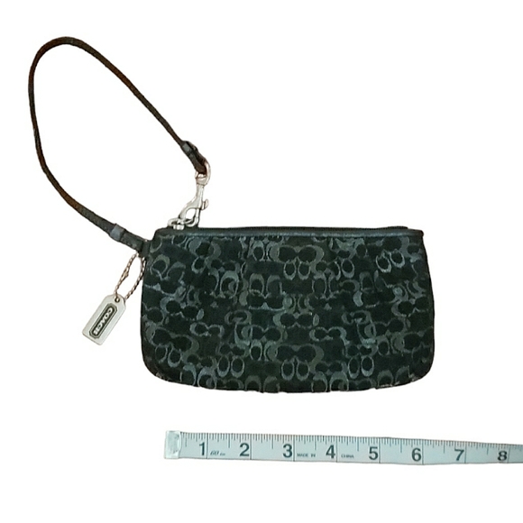 Coach Metallic Silver Black Signature C Metal Hangtag Zippered Canvas Wristlet - Picture 13 of 16